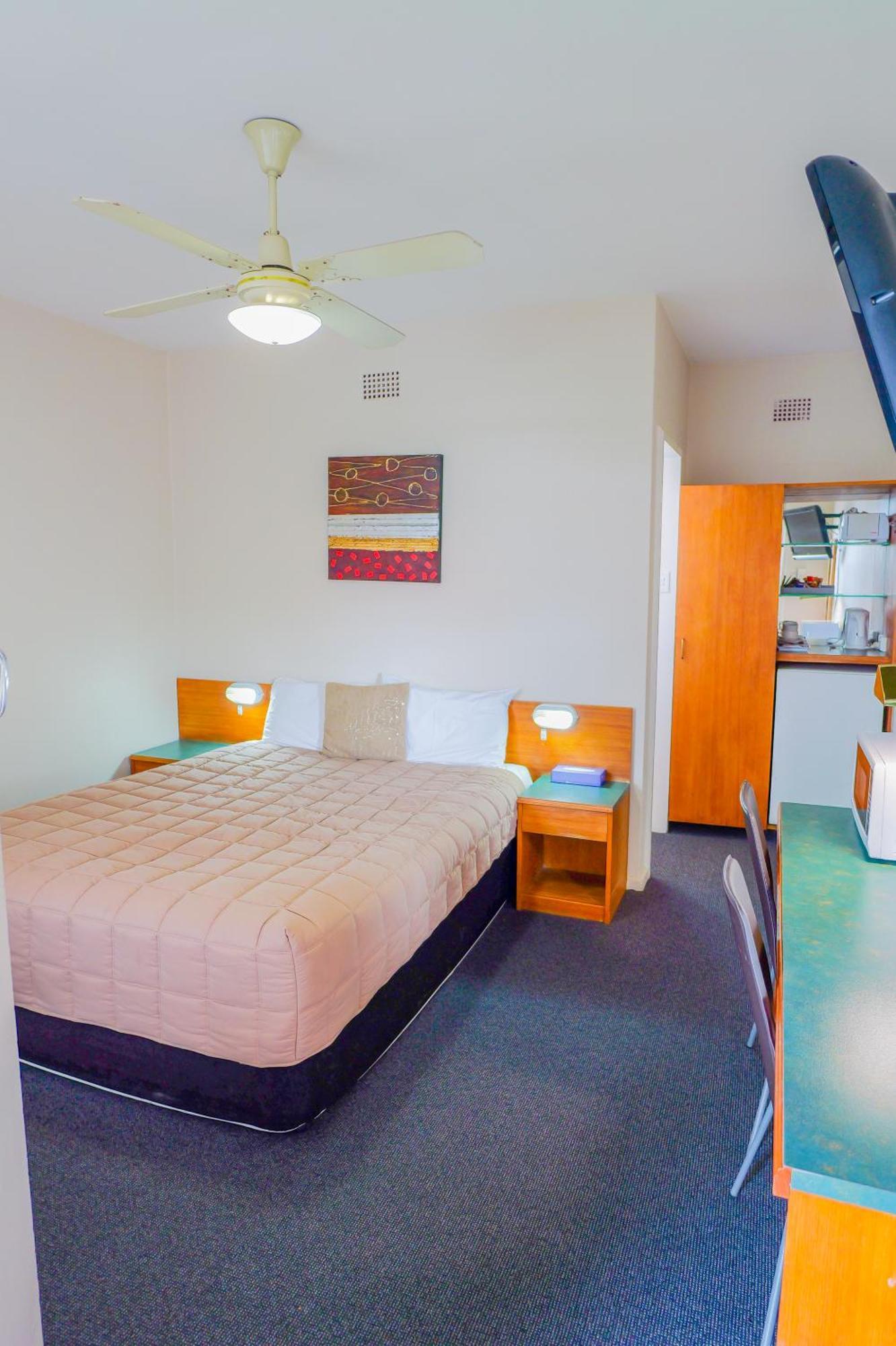 ארמידייל Abbotsleigh Motor Inn מראה חיצוני תמונה