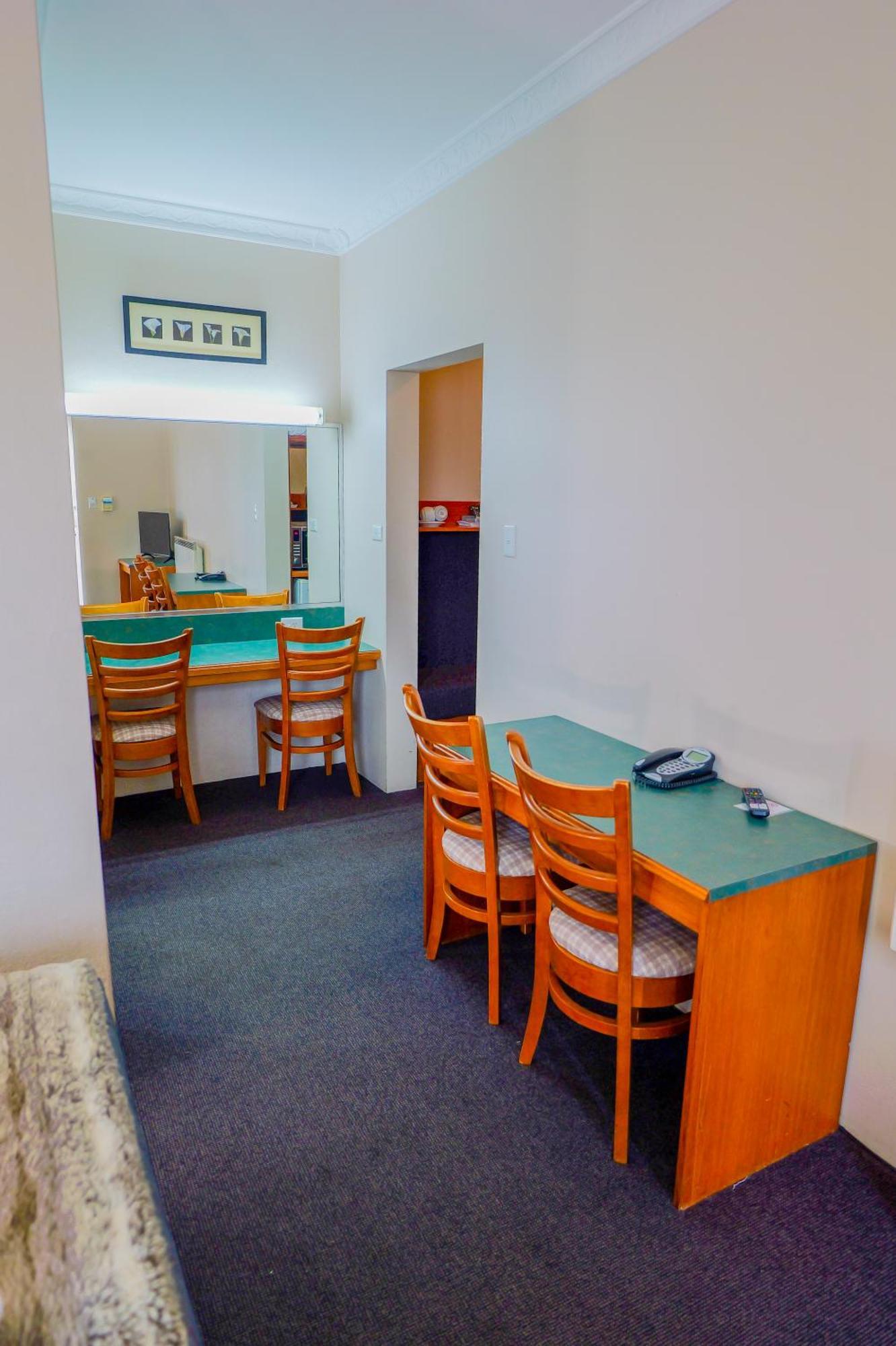ארמידייל Abbotsleigh Motor Inn מראה חיצוני תמונה