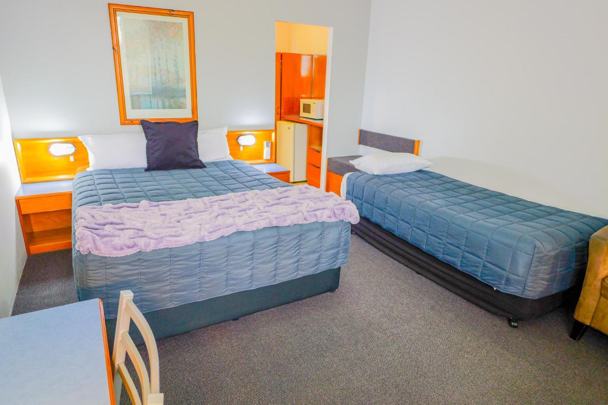 ארמידייל Abbotsleigh Motor Inn מראה חיצוני תמונה