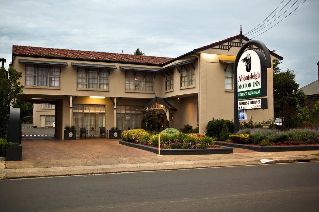 ארמידייל Abbotsleigh Motor Inn מראה חיצוני תמונה