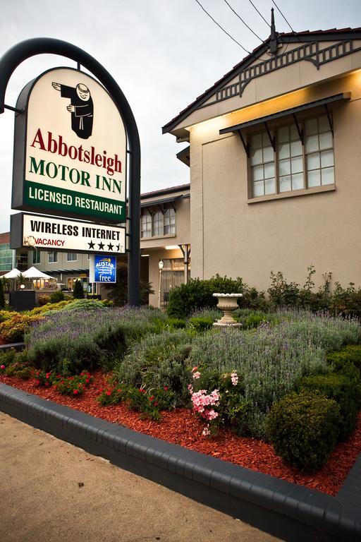 ארמידייל Abbotsleigh Motor Inn מראה חיצוני תמונה